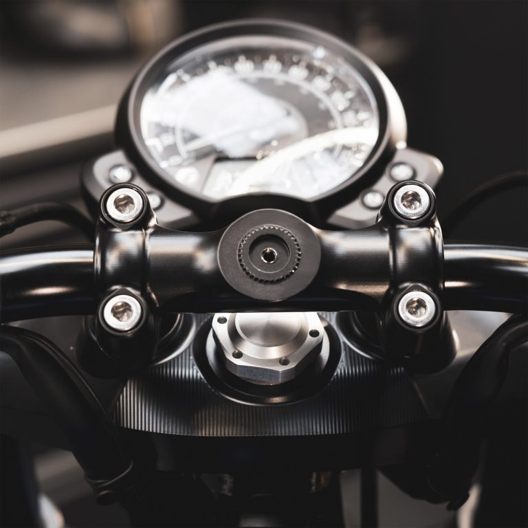 Quad Lock Handlebar Clamp 2 Scaled