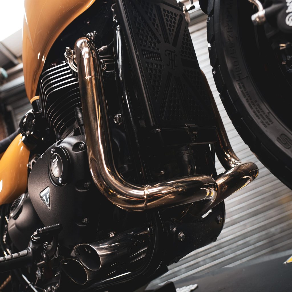 Custom Exhaust: X-Pipe Single Side Exit