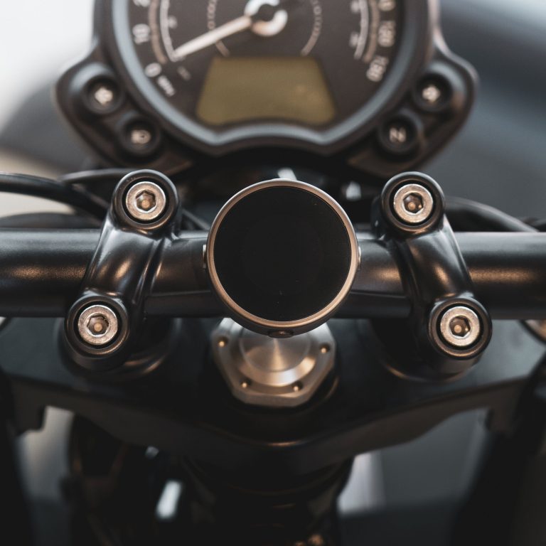 Street Scrambler Beeline Handlebar Clamp Mount 3 Scaled